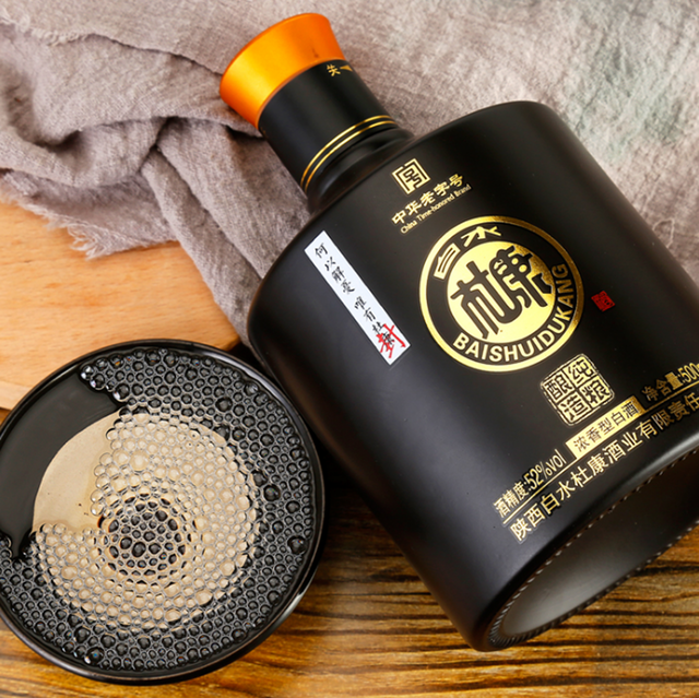 超市里3款酒“真憋屈”!明明是粮食好酒,却因包装遭人嫌弃 第7张 超市里3款酒“真憋屈”!明明是粮食好酒,却因包装遭人嫌弃 第7张