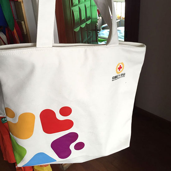 帆布袋制作厂家告诉您帆布袋的几种优点  无纺布袋 帆布袋制作 帆布袋订做 帆布袋厂家 帆布袋 帆布袋定做 政府帆布袋 银行帆布袋 机关帆布袋 牛津布袋 西宁无纺布袋定制 帆布小米袋 帆布大米袋 乌鲁木齐帆布袋 成都帆布袋 帆布颜色 帆布色卡 第1张 帆布袋制作厂家告诉您帆布袋的几种优点  无纺布袋 帆布袋制作 帆布袋订做 帆布袋厂家 帆布袋 帆布袋定做 政府帆布袋 银行帆布袋 机关帆布袋 牛津布袋 西宁无纺布袋定制 帆布小米袋 帆布大米袋 乌鲁木齐帆布袋 成都帆布袋 帆布颜色 帆布色卡 第1张