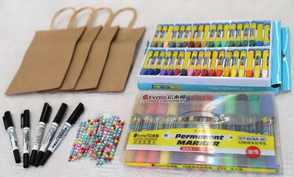 美工教室 | 牛皮纸袋创意画 第2张 美工教室 | 牛皮纸袋创意画 第2张