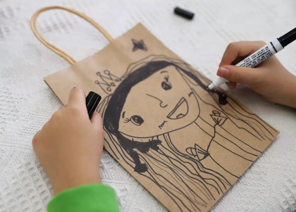 美工教室 | 牛皮纸袋创意画 第5张 美工教室 | 牛皮纸袋创意画 第5张