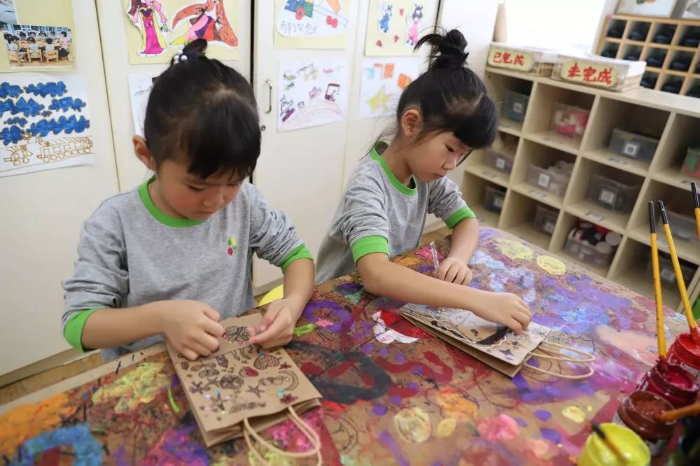 美工教室 | 牛皮纸袋创意画 第10张 美工教室 | 牛皮纸袋创意画 第10张