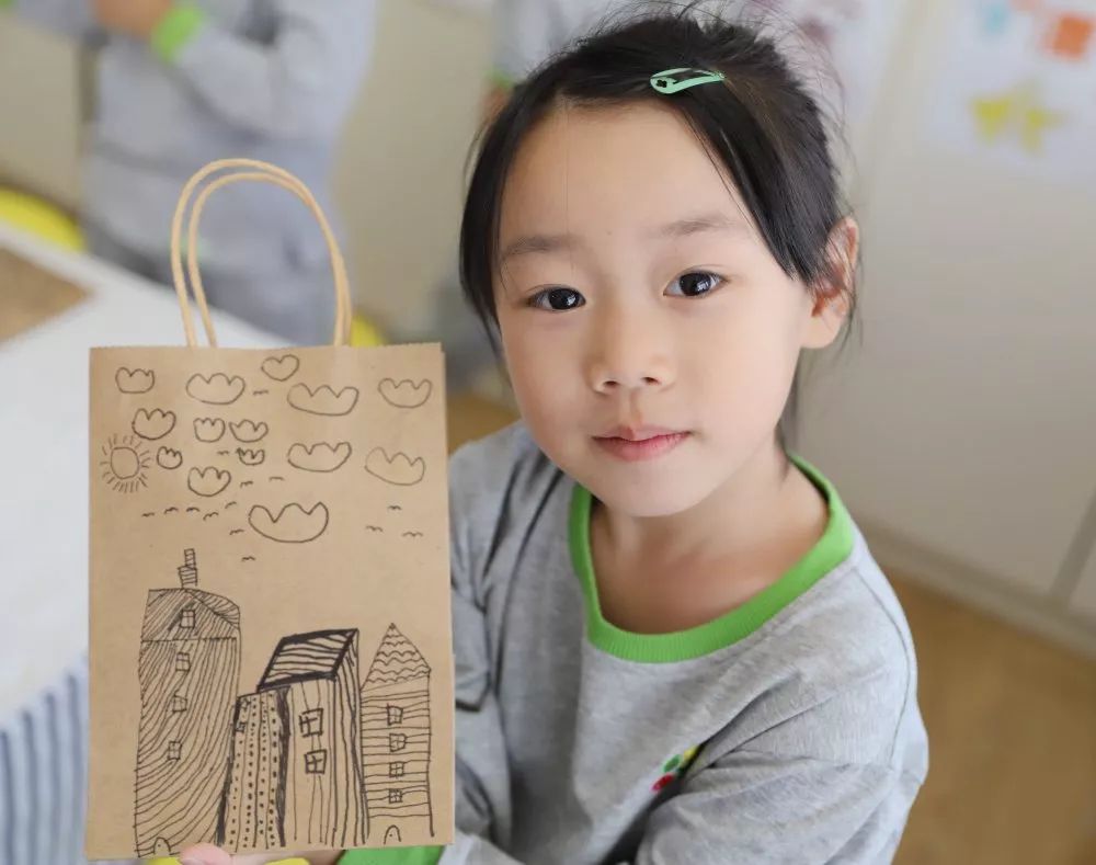 美工教室 | 牛皮纸袋创意画 第7张 美工教室 | 牛皮纸袋创意画 第7张