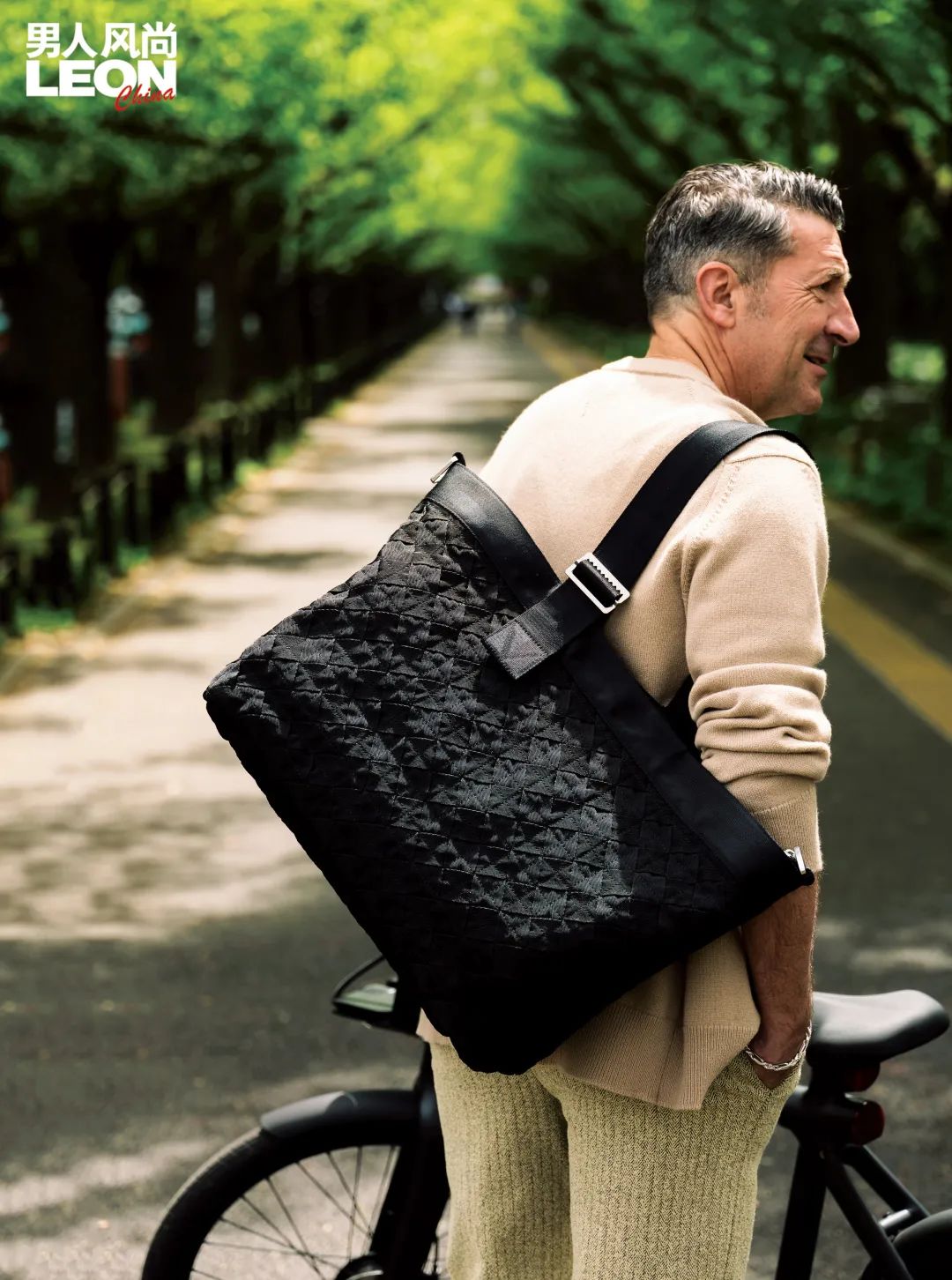 就现在!手提袋就要选稍大号 第9张 就现在!手提袋就要选稍大号 第9张