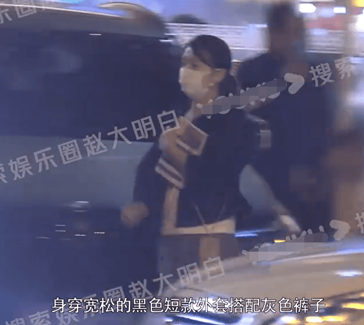 陈好与富豪老公吃饭被拍！未化妆皮肤白嫩，女儿背大纸袋太接地气  第1张