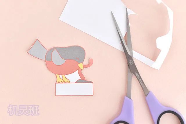 儿童环保手工:回收牛皮纸袋制作小鸟乐园(步骤图解)  第2张 儿童环保手工:回收牛皮纸袋制作小鸟乐园(步骤图解)  第2张