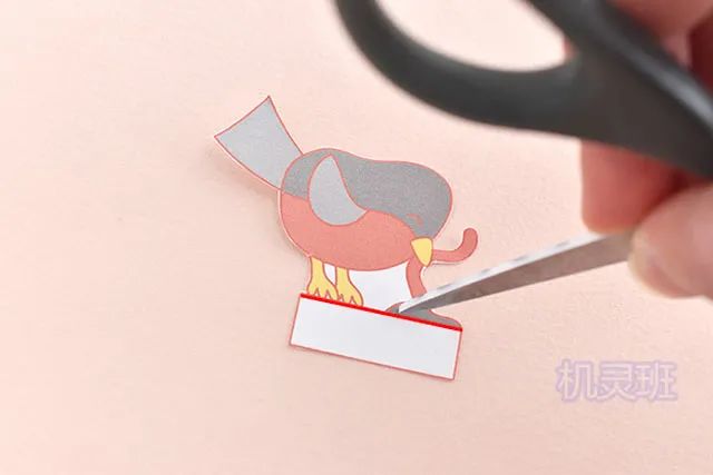 儿童环保手工:回收牛皮纸袋制作小鸟乐园(步骤图解)  第3张 儿童环保手工:回收牛皮纸袋制作小鸟乐园(步骤图解)  第3张