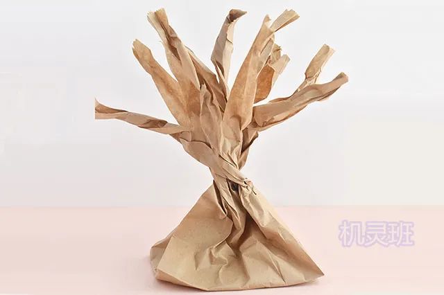 儿童环保手工:回收牛皮纸袋制作小鸟乐园(步骤图解)  第9张 儿童环保手工:回收牛皮纸袋制作小鸟乐园(步骤图解)  第9张