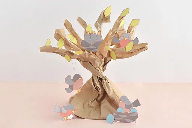 儿童环保手工:回收牛皮纸袋制作小鸟乐园(步骤图解)  第13张 儿童环保手工:回收牛皮纸袋制作小鸟乐园(步骤图解)  第13张