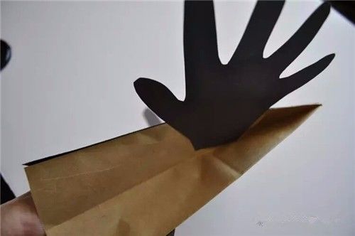 用过的纸袋带来幼儿园,我给你变个动物园出来!  第6张 用过的纸袋带来幼儿园,我给你变个动物园出来!  第6张