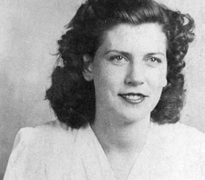 纸袋简史:女权吁求的表达与肤色歧视的武器  第3张 纸袋简史:女权吁求的表达与肤色歧视的武器  第3张