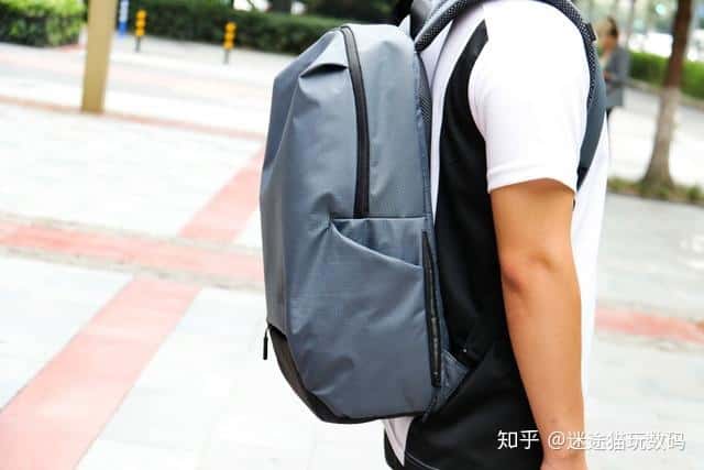 小米背包新体验：只需149你就是这条街最靓的崽  第13张